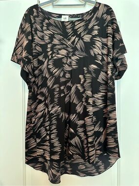 CAbi Black with Blush Scribble-Print Short Sleeve Blouse